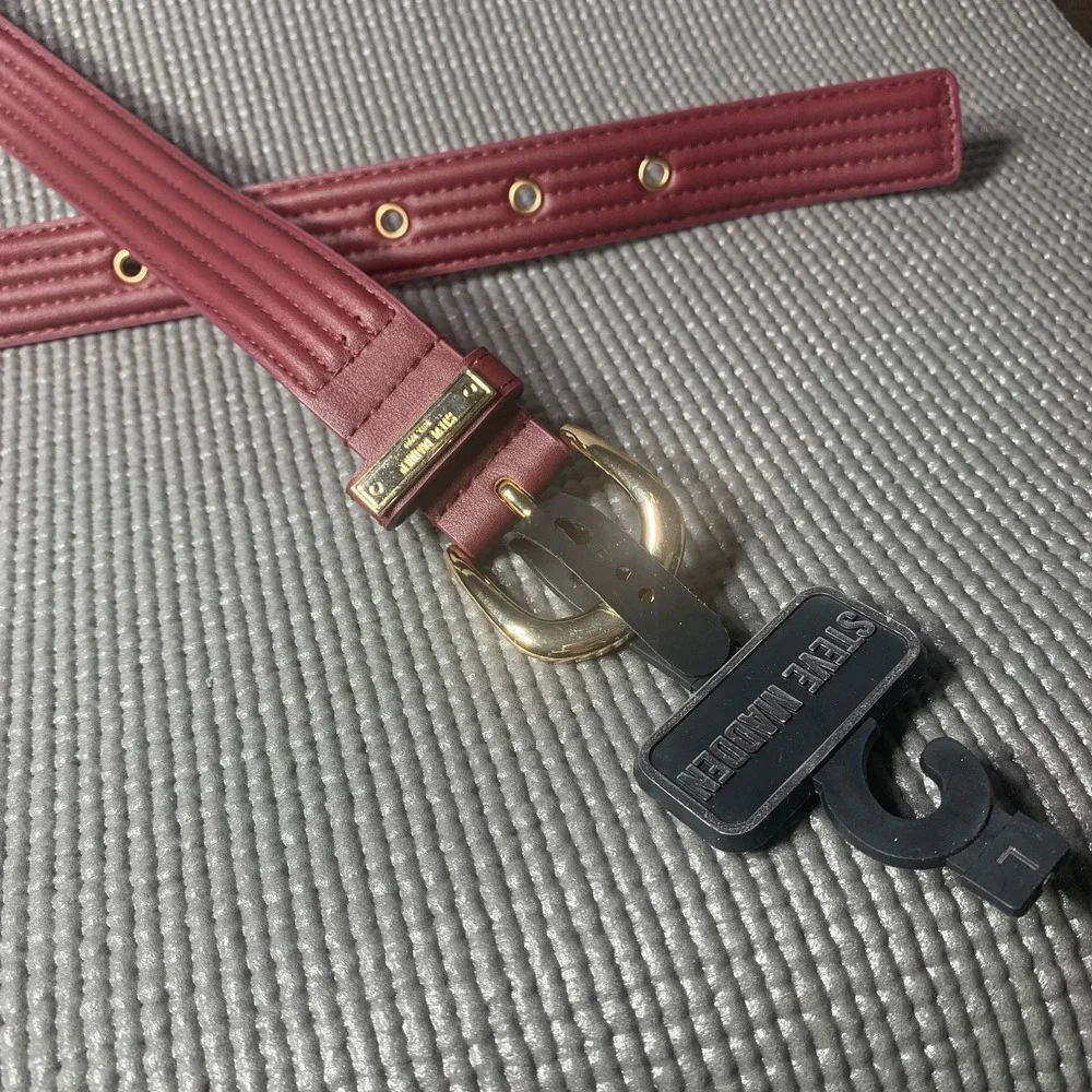 Steve Madden Womens Belts Size Large Wine Red Gold Trapunto Stitch Sleek‎
